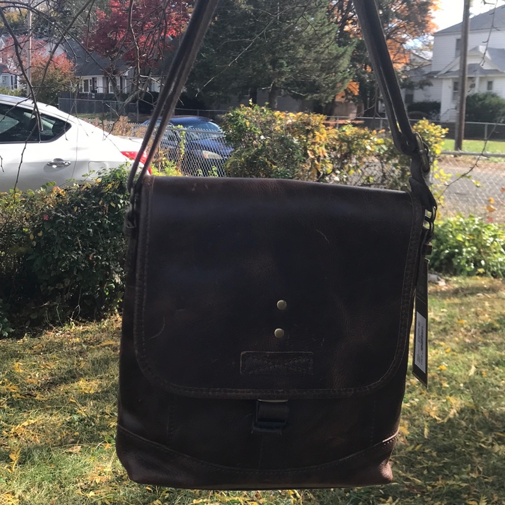 Patricia Nash Men’s Firenze Leather Crossbody